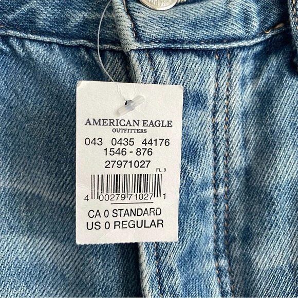 NWT AMERICAN Eagle Light Wash Girlfriend High Rise 100% Cotton Jeans  Size 0 Reg - Picture 6 of 13